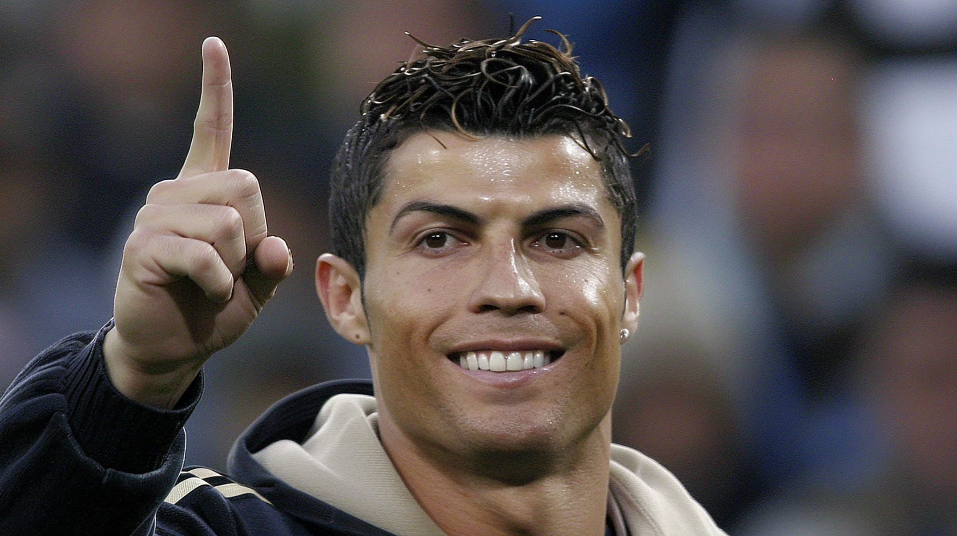 Dynamic Ronaldo Real Madrid Desktop Background: 8K