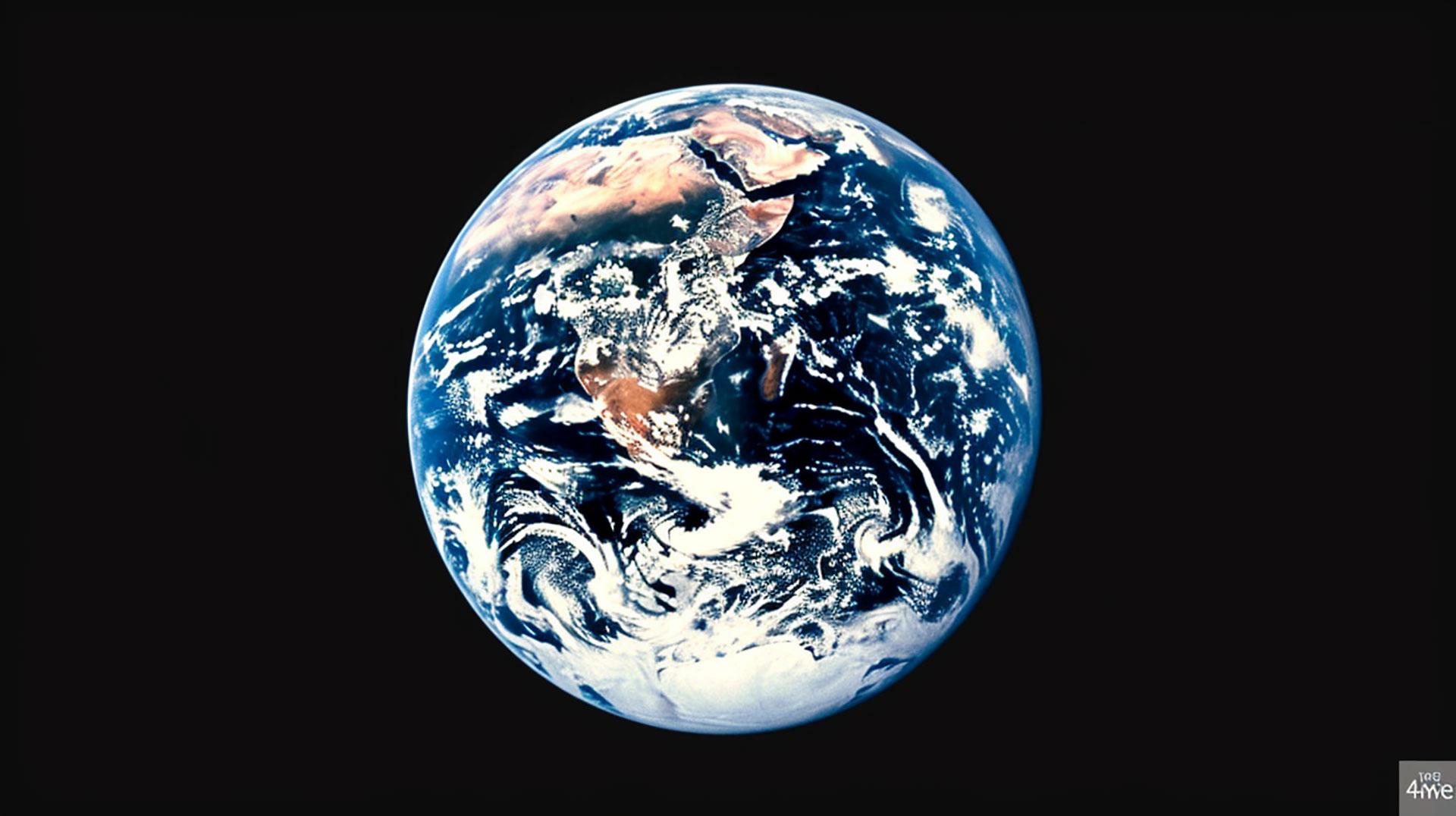 4K Earth Vista: High-Definition Desktop Image