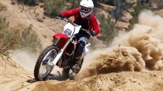 Stunning Honda Dirt Bike Mobile Wallpaper for Google Pixel