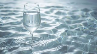 Water Glass: 16:9 HD Desktop Wallpaper