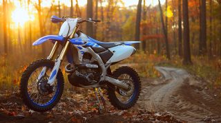 High-Octane Yamaha Dirt Bike Wallpaper for OnePlus: Free Download