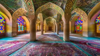 Free Wallpaper for Desktop: Majestic Islamic Architecture in 4k