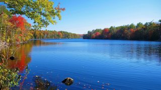 Stunning New England Fall Foliage 4K Wallpaper