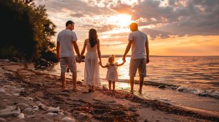 High-Resolution Family Photoshoot Images: Sunset Beach Theme