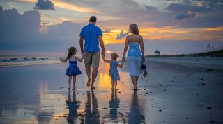 Digital Background: Sunset Beach Family Picture in HD