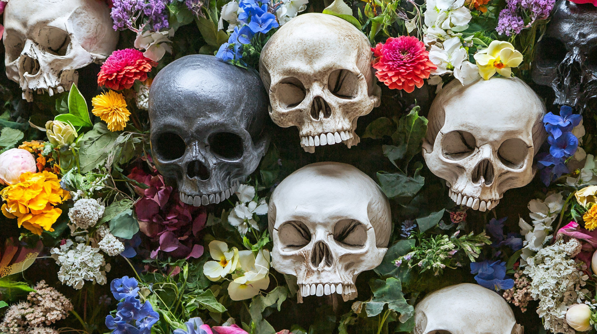 Download Ultra HD Flowers and Skulls Backgrounds Free