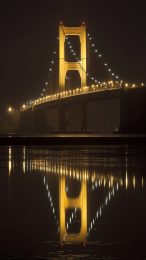 Artistic Mobile Wallpaper of Golden Gate Bridge at Night