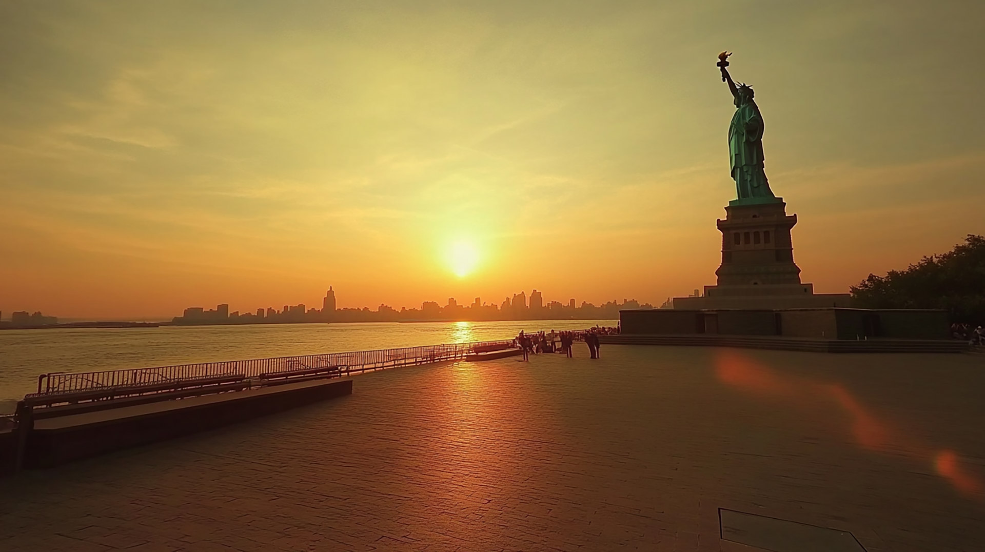 Free HD Wallpaper of Statue of Liberty